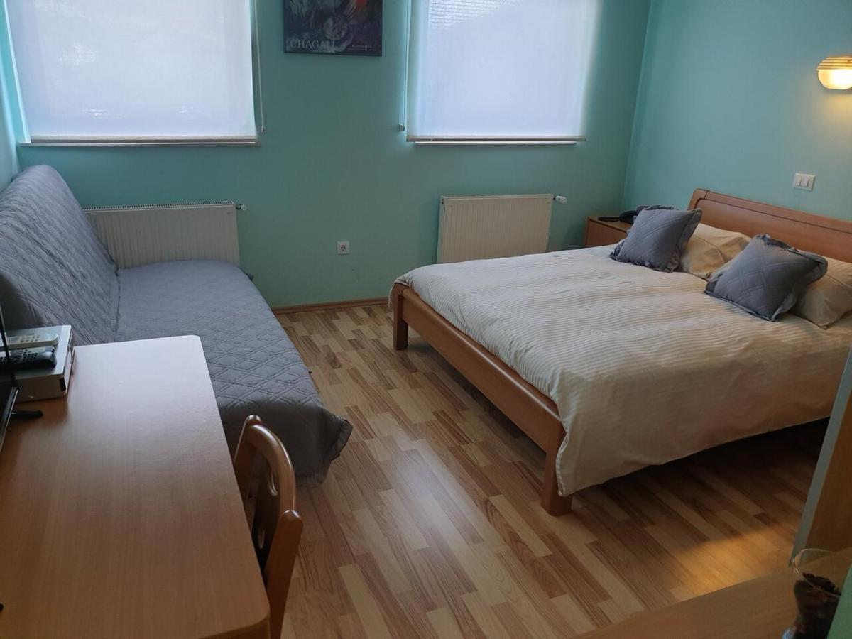 Apartment Modrina โคบาริด ภายนอก รูปภาพ
