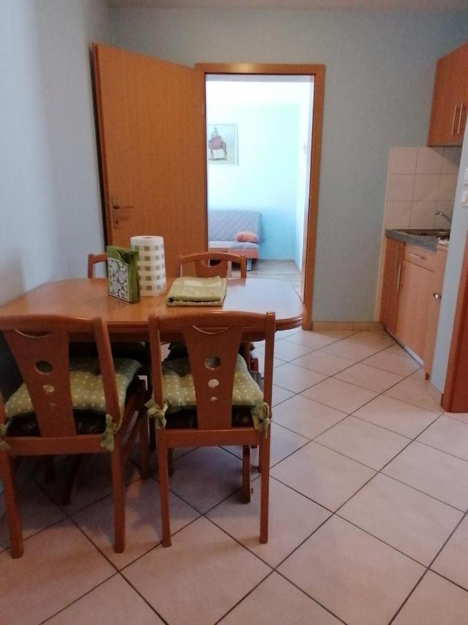 Apartment Modrina โคบาริด ภายนอก รูปภาพ
