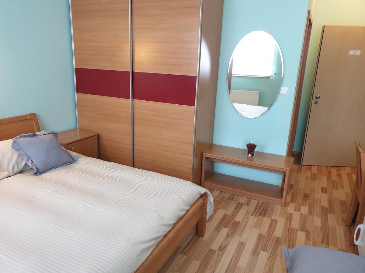 Apartment Modrina โคบาริด ภายนอก รูปภาพ